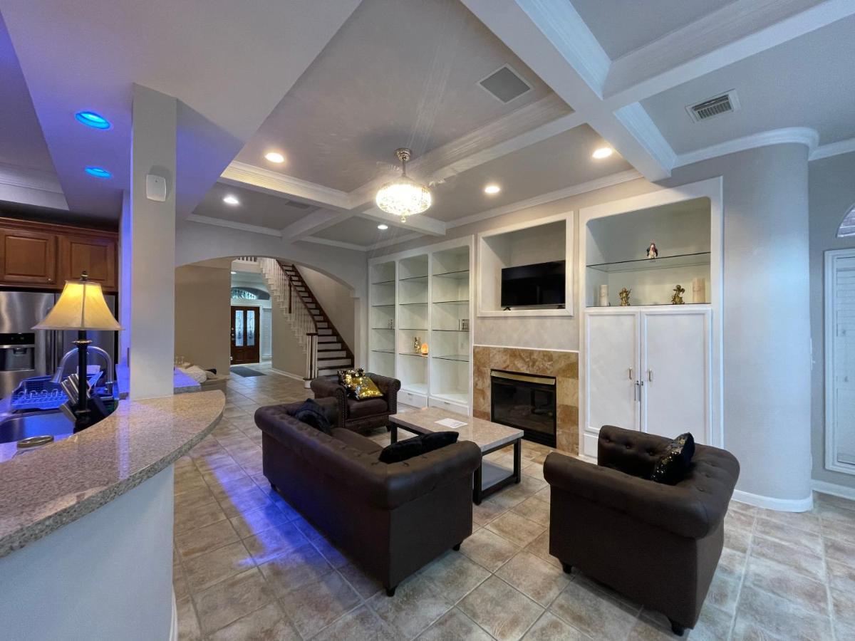 Insperit Home At Galleria With Heated Pool Spa Houston Buitenkant foto